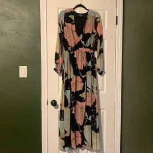 LuLus Wondrous Water Lilies Black Floral Print Maxi Dress